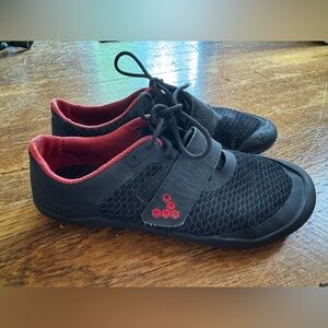 Vivobarefoot Motus